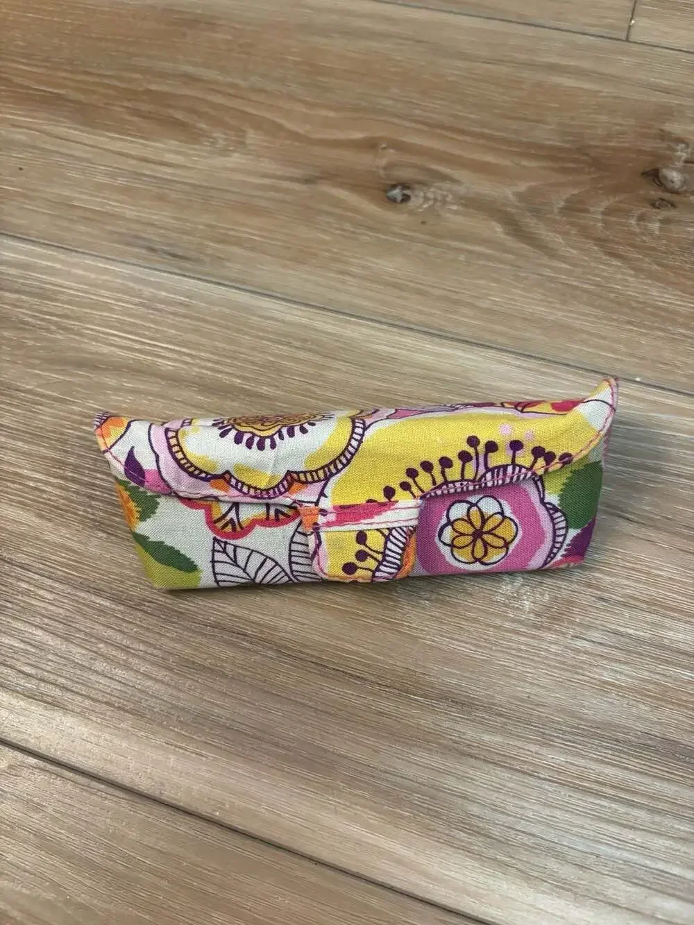 Vera Bradley Rare Vintage Clementine Floral Hard Eyeglass Case Magnetic Closure